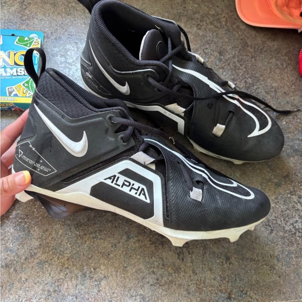 Nike Alpha mens Black and White Sneakers